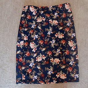 New-Never Worn-Without Tags-Beautiful Philosophy Republic Pencil Skirt